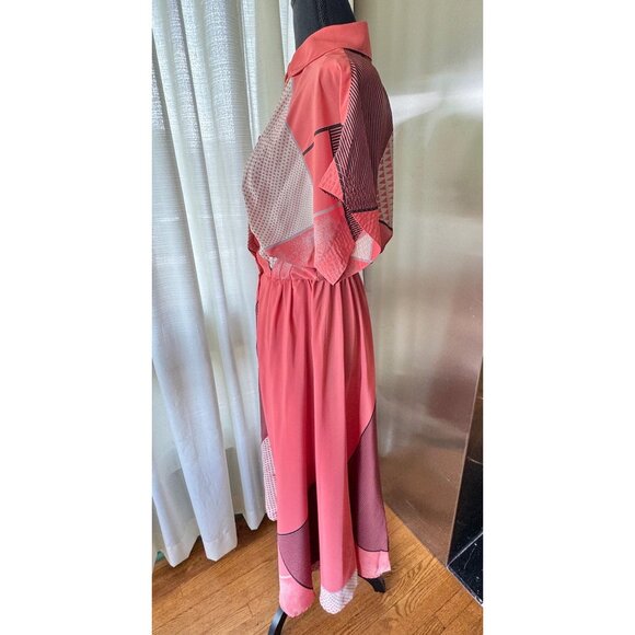 Vintage 80s shirtdress, coral, peach geometric print, batwing short sleeves - Picture 5 of 9